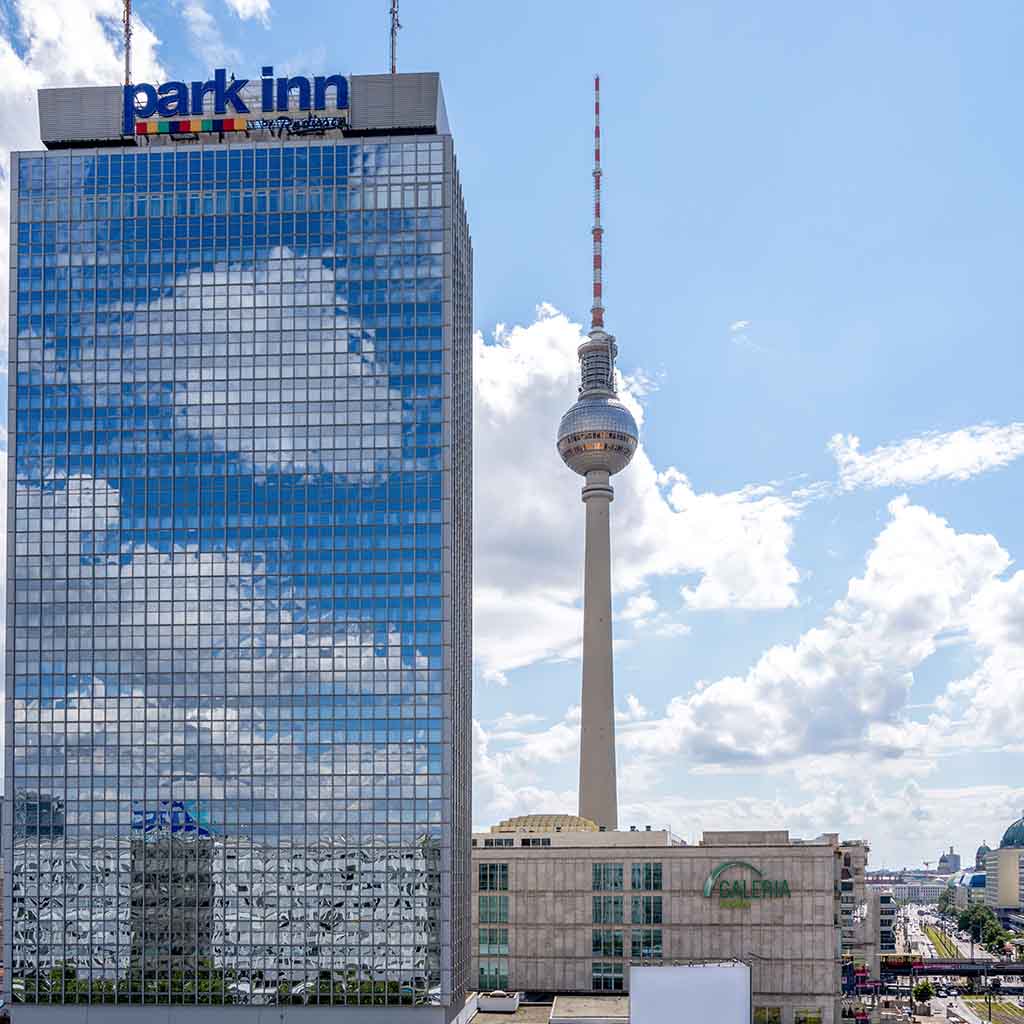 Park Inn Berlin Alexanderplatz – 4-Sterne-Superior Hotel mit Blick auf den Berliner Fernsehturm
